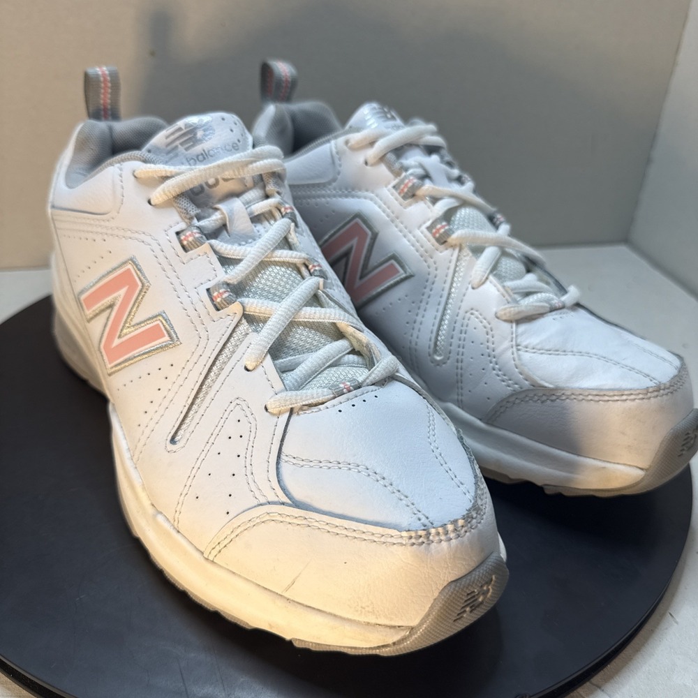 New Balance Womens 608 V5 White Peach Pink Walking Training Shoes WX608 Size 9.5